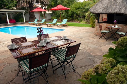 Easy Five Guest House Bed and Breakfast in Cape Town
