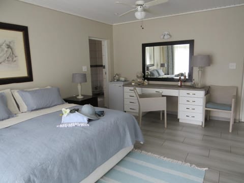 Easy Five Guest House Bed and Breakfast in Cape Town