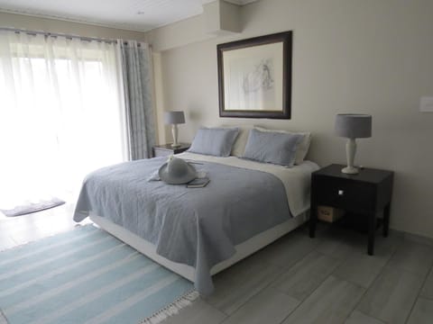 Easy Five Guest House Bed and Breakfast in Cape Town