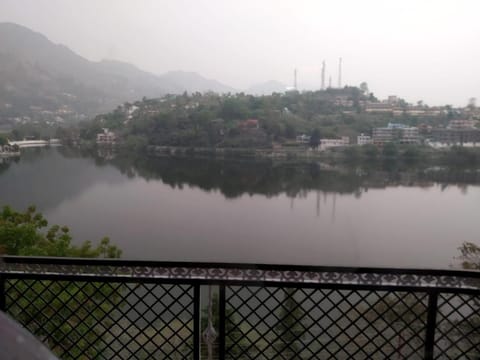 Van Vilas Resort (Bhimtal Lake) Resort in Uttarakhand