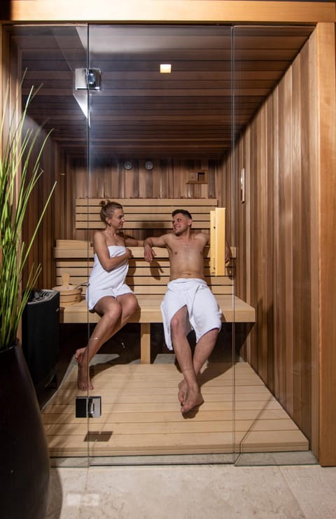 People, Sauna