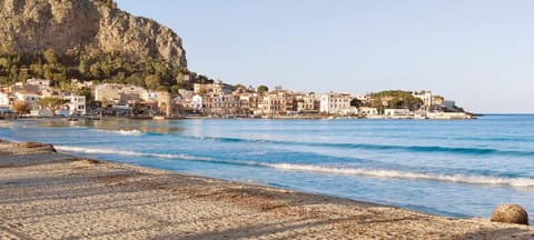 Beach House Mondello Apartment in Palermo