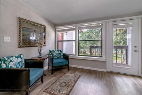 Comanche Trail Guest House House in Lake Travis