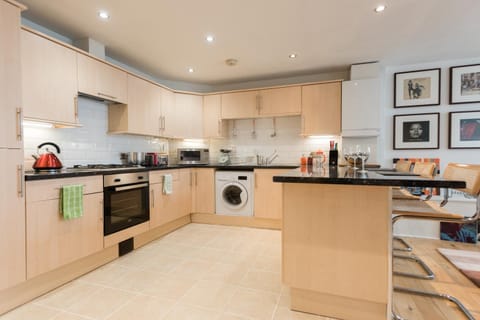 Central Home with Parking near Waterloo & St Thomas & Big Ben & Parliament Appartement in London Borough of Southwark