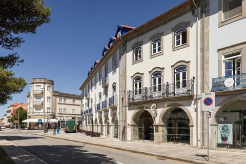 Property building, Neighbourhood, Street view, Location