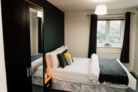 Gated Parking I Kitchen I WIFI I Netflix I Spacious I PRIDE APARTMENTS Copropriété in Derby