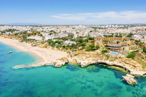 Property building, Day, Natural landscape, Bird's eye view, Beach, City view, Sea view