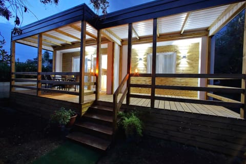 Patio, Facade/entrance, Balcony/Terrace