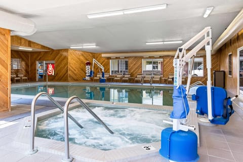 Pool view, Swimming pool