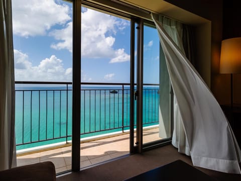 Balcony/Terrace, Pool view