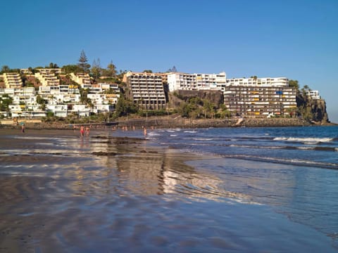 Day, Neighbourhood, Beach