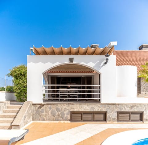 Property building, Pool view