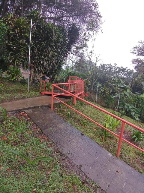 Casa entre la naturaleza Nature lodge in Cartago Province, Costa Rica