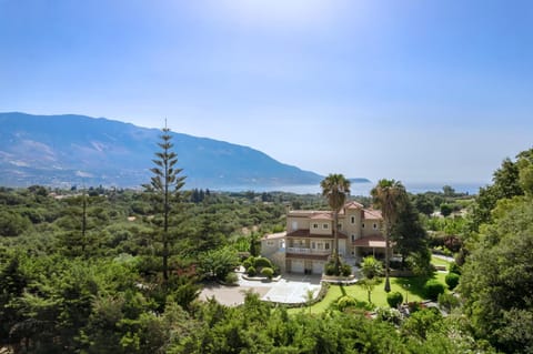 Property building, Nearby landmark, Day, Mountain view, Sea view