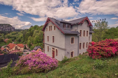 Facade/entrance, Garden, Garden view, Landmark view, Mountain view, Location