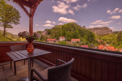 Garden, View (from property/room), Balcony/Terrace, Garden view, Landmark view, Mountain view, River view