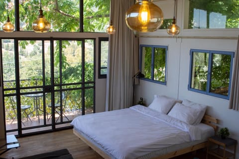 Bed, Garden, View (from property/room), Balcony/Terrace, Photo of the whole room, Garden view