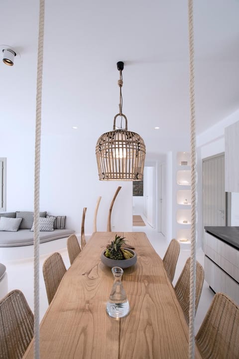 Seating area, Dining area