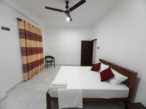 Airport Pearl Garden Transit Hotel Vacation rental in Negombo