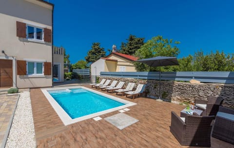 Property building, Patio, Swimming pool