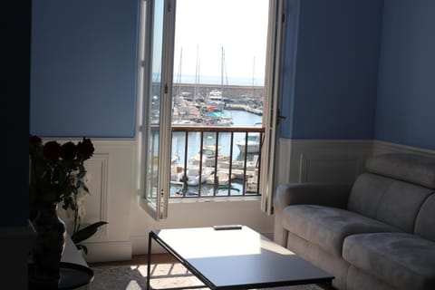 Tres Bel Appartement Vieux Port De Bastia Condo in Bastia