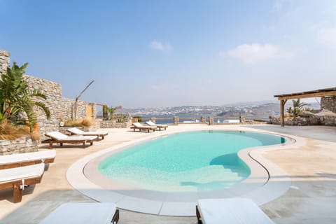 Pool view, Swimming pool, sunbed