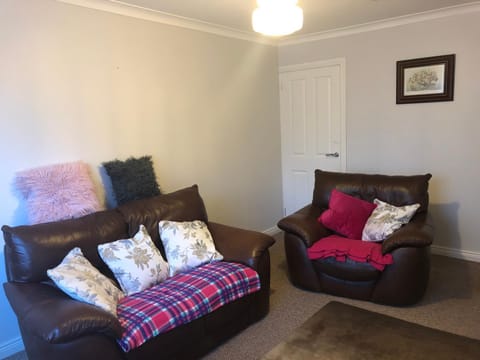 PondeROSEa Cottage Free Gated Parking M1 & City location, wood stove Casa in Lisburn