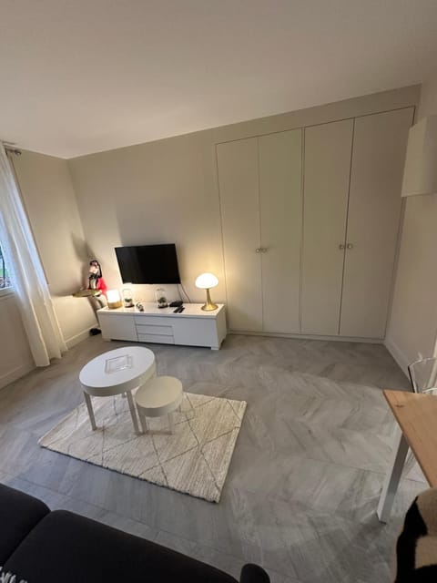 Studio Villennes sur seine cosy Paris Versailles Eigentumswohnung in Poissy