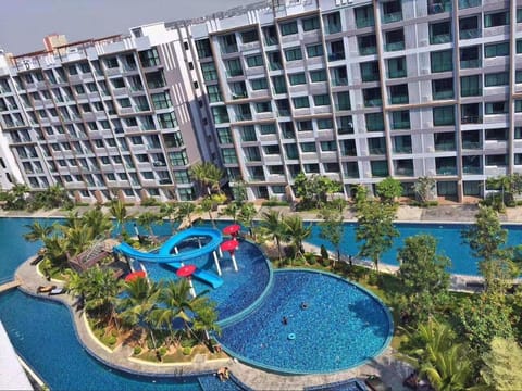 Dusit Grand Park Pool View Room Eigentumswohnung in Pattaya City