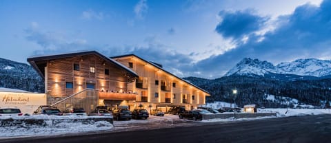 Property building, Facade/entrance, Natural landscape, Winter, Mountain view, Parking