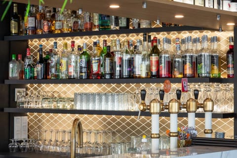 Lounge or bar, Lounge or bar, Food and drinks, Drinks