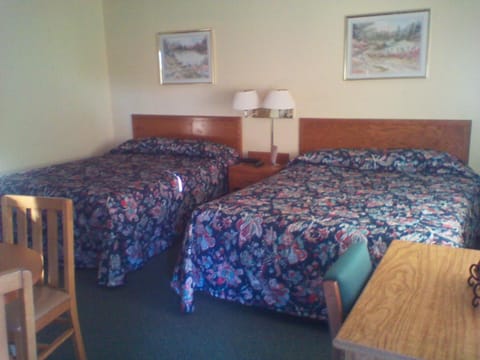 Starlite Budget Inn Motel in Mackinaw City