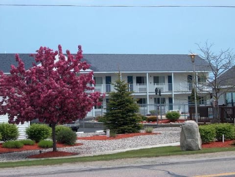 Sunrise Beach Motel Motel in Mackinaw City