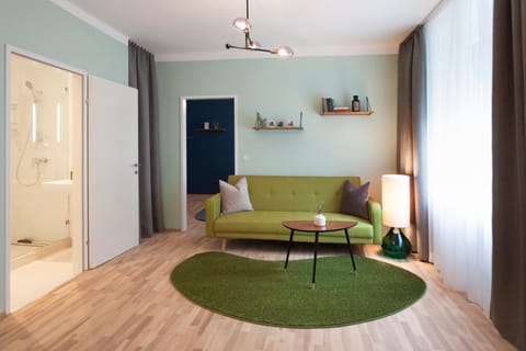 URBANAUTS FLATS Cubierta Apartment in Linz
