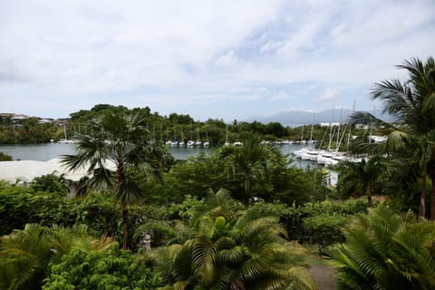 Mountain view, Sea view