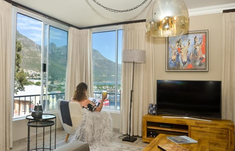 Property building, TV and multimedia, View (from property/room), Lounge or bar