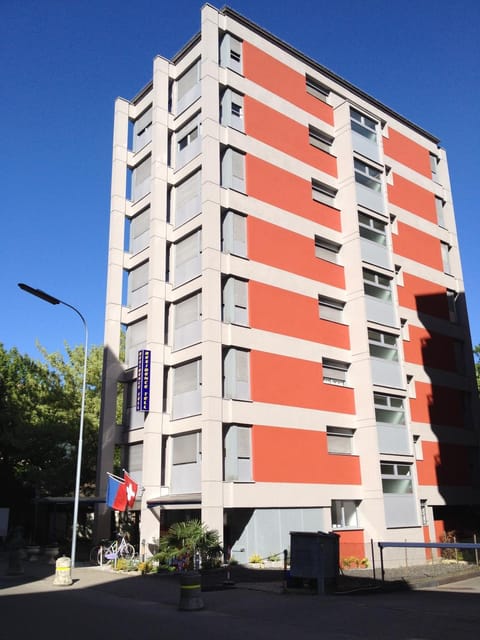 Property building, Facade/entrance