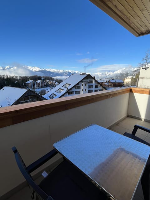 L’Eperon Center Crans wonderful view Condo in Crans-Montana
