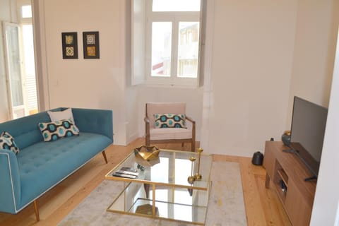 TP AURA 19, Swimming Pool, Terrace & View Apartment in Lisbon