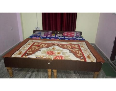 Budget Stay near Swarg Ashram Bed and Breakfast in Rishikesh