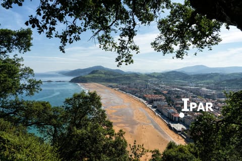 Pension Ipar Bed and breakfast in Zarautz