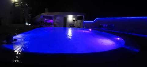 Villa Elke Maria mit Pool und Poolmassage Apartamento in Novigrad