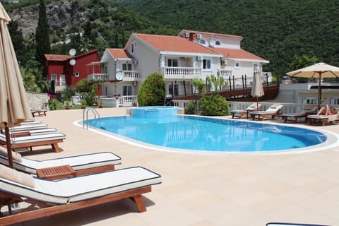 Monte Aria panorama suites Condominio in Kotor Municipality