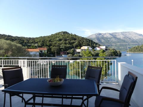 Sea Breeze Gugic Apartment in Dubrovnik-Neretva County
