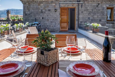 Patio, BBQ facilities, Solarium, View (from property/room), View (from property/room), Balcony/Terrace, Dining area, Garden view, Mountain view, Mountain view, Inner courtyard view