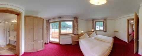 Bathroom, Balcony/Terrace, Bedroom