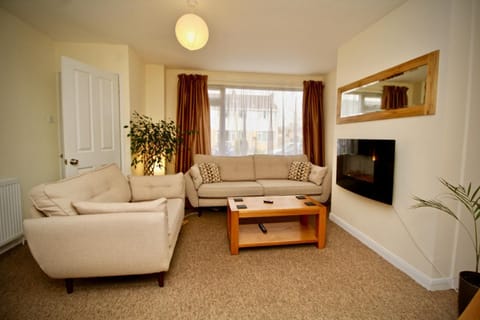 Communal lounge/ TV room, Living room, Lounge or bar, Seating area