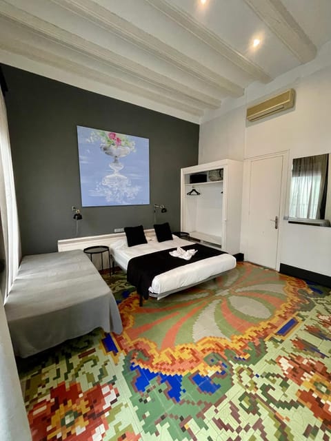 Madison Rooms Bed and Breakfast in Sitges