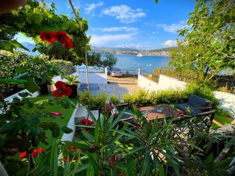 Natural landscape, Garden, Tennis court, Sea view, Parking