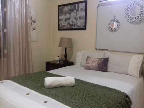 Fj's place Bed and Breakfast in Durban
